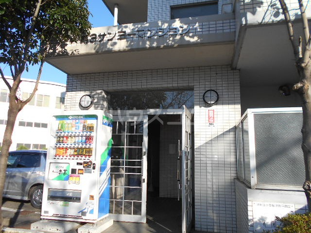 17/26 エントランス