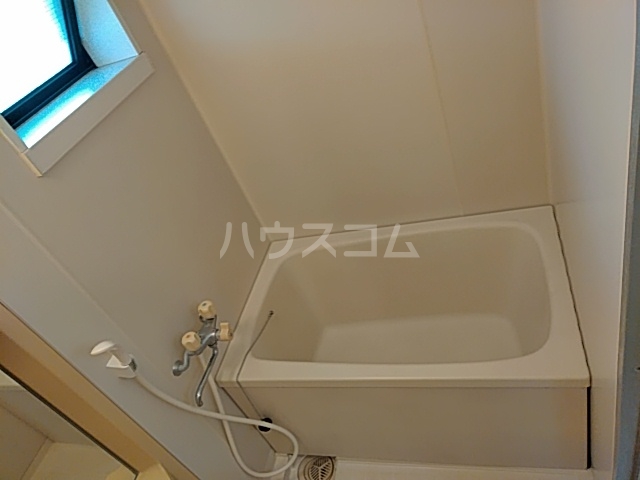 16/30 浴室