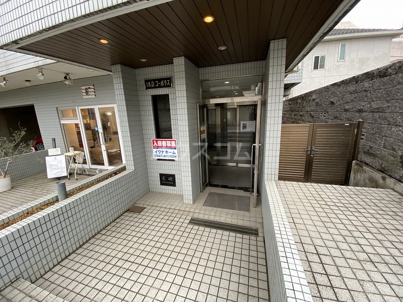 29/30 エントランス