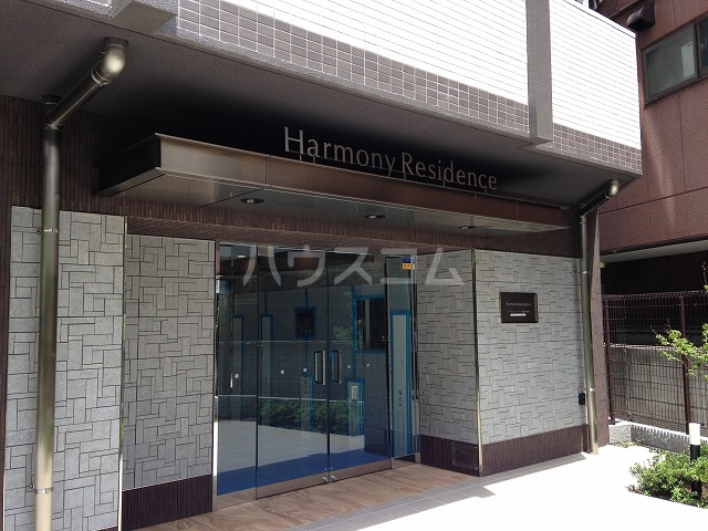 21/30 エントランス