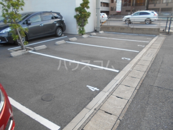 21/30 駐車場