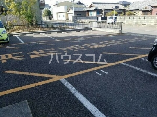 17/25 駐車場