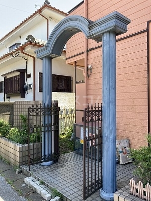 26/30 エントランス