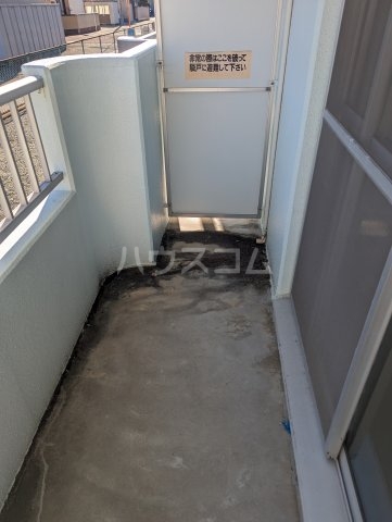 13/18 バルコニー