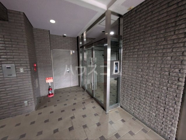 19/22 エントランス