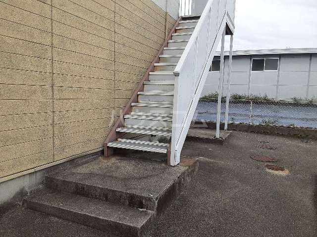 20/28 エントランス