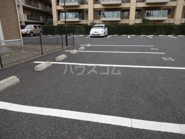 22/30 駐車場