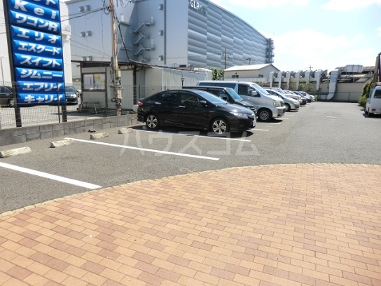 2/5 駐車場