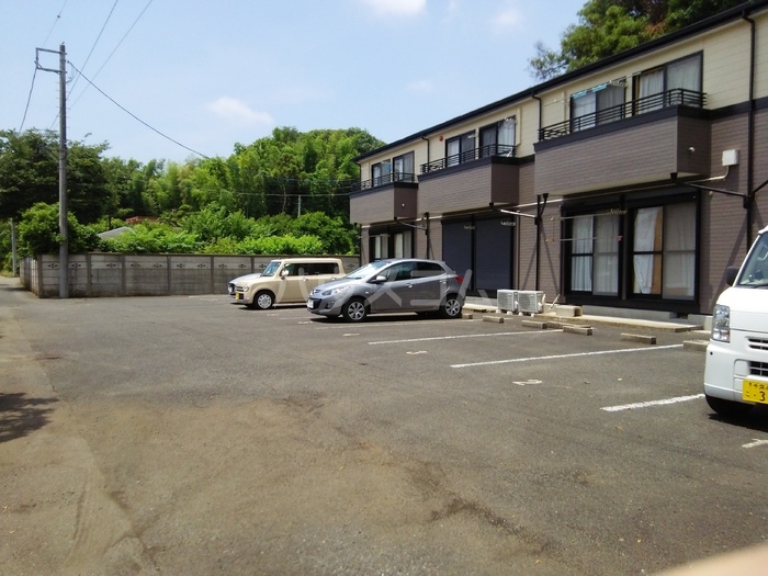2/4 駐車場