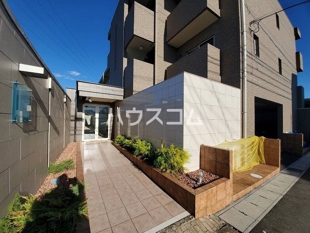 16/27 エントランス