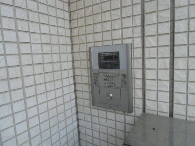 14/16 エントランス