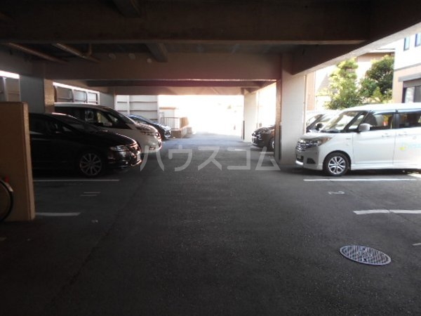 20/27 駐車場