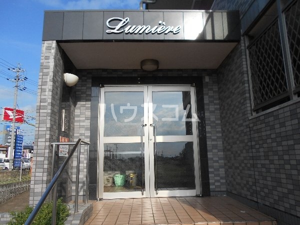 18/28 エントランス