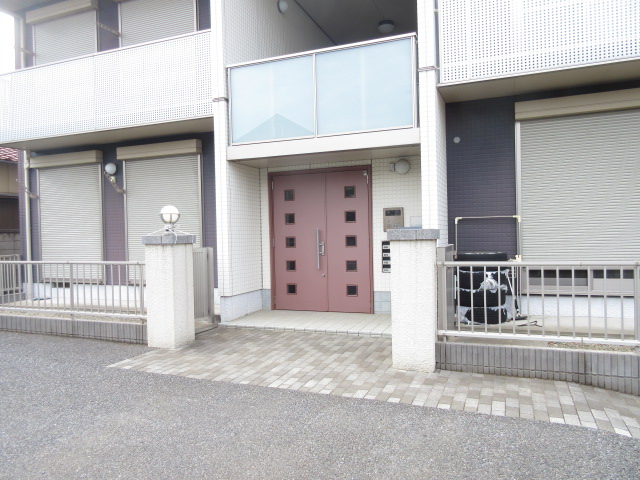 2/4 エントランス