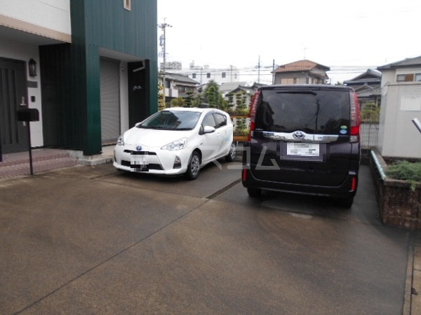 21/30 駐車場