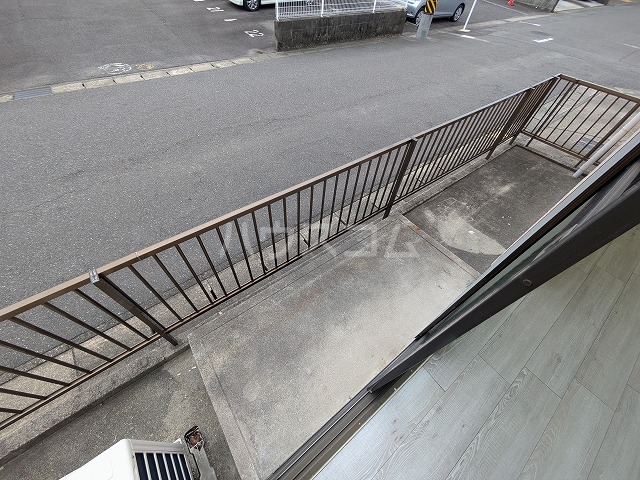 13/23 バルコニー