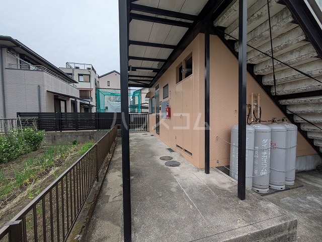 15/23 エントランス