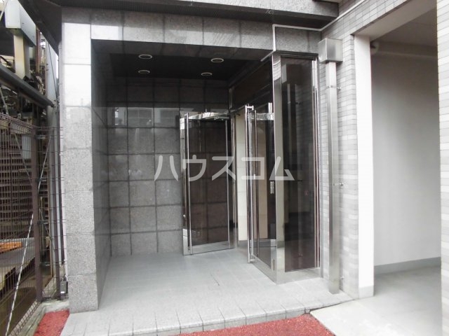 17/26 エントランス