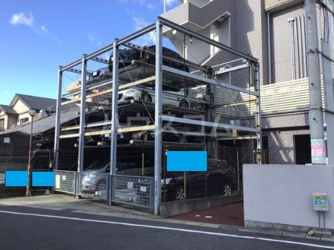 23/30 駐車場