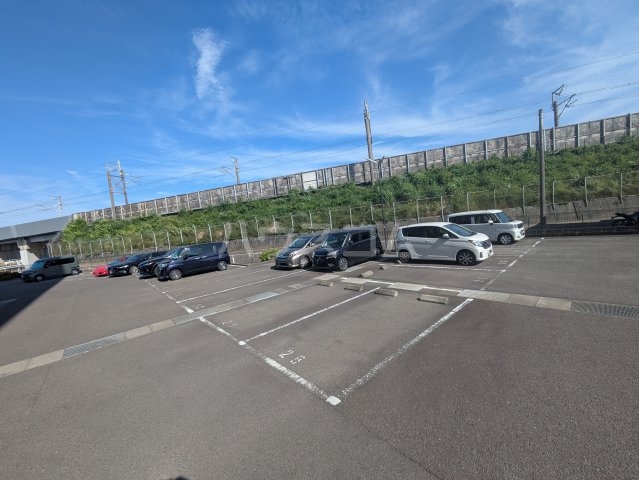 2/3 駐車場
