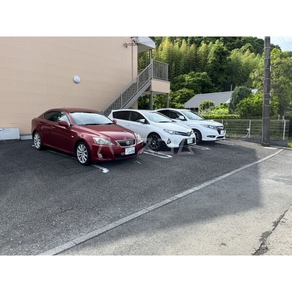 15/18 駐車場