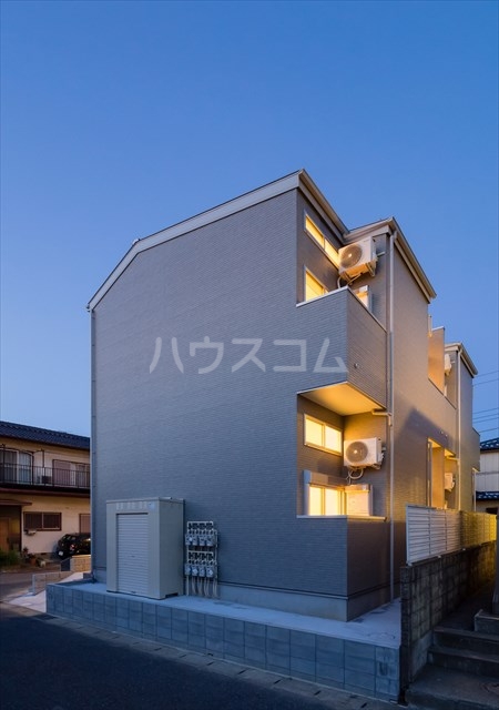 20/30 エントランス