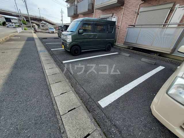 19/25 駐車場