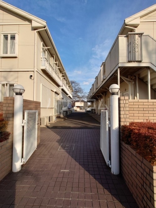 23/24 エントランス