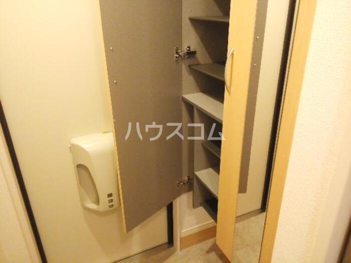 13/30 玄関
