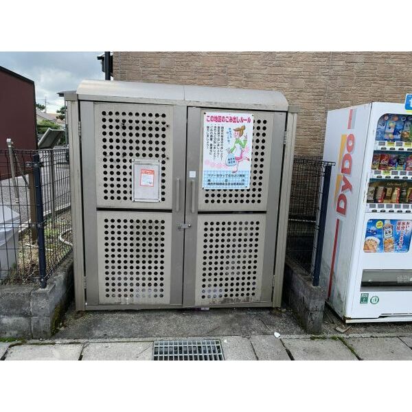 14/16 エントランス