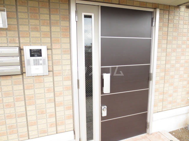 18/24 エントランス