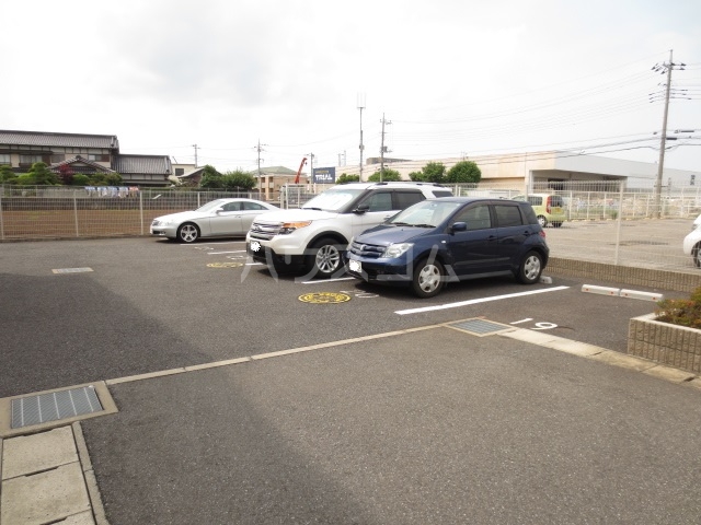 20/23 駐車場
