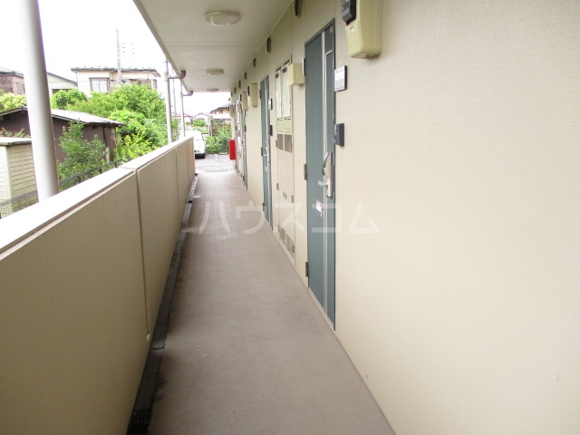 26/29 エントランス