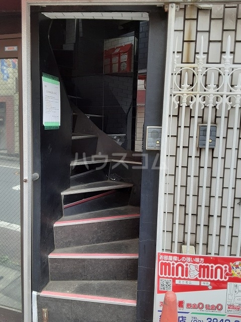 21/26 エントランス