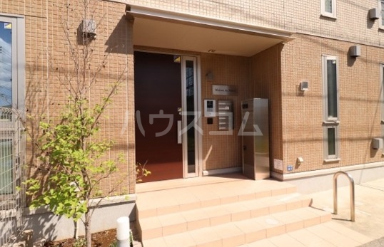 14/15 エントランス