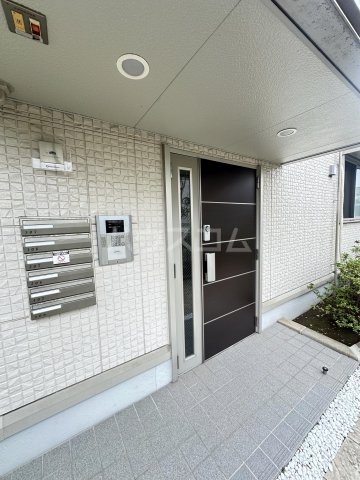 26/30 エントランス