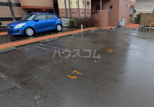 2/3 駐車場