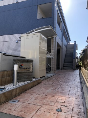 26/30 エントランス