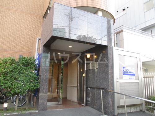 20/27 エントランス