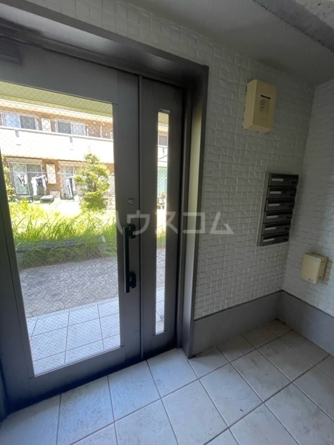 19/21 エントランス