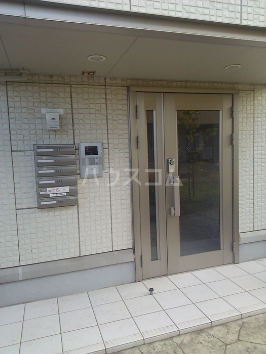 14/16 エントランス