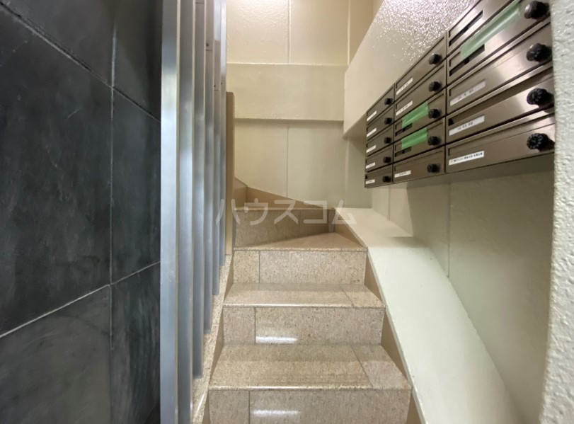 29/30 エントランス