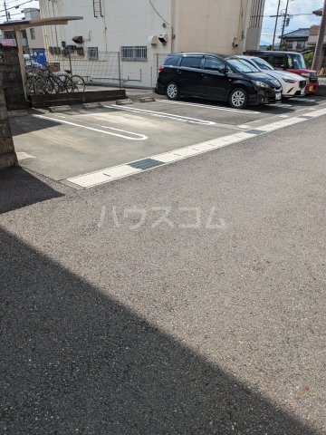19/25 駐車場