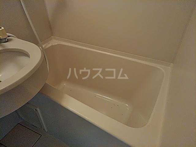 13/30 浴室