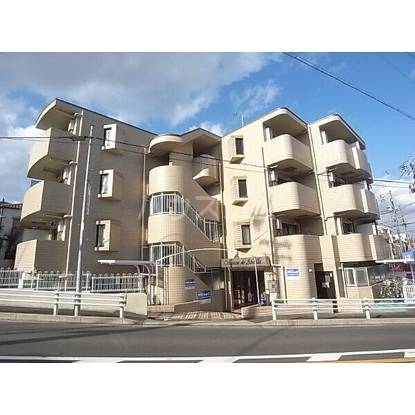 15/17 エントランス