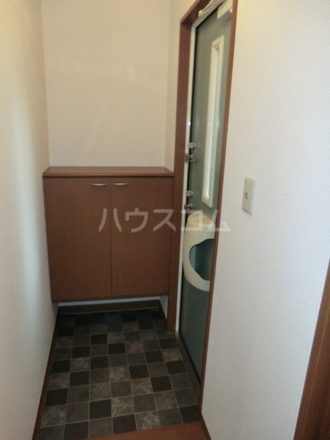 13/22 玄関