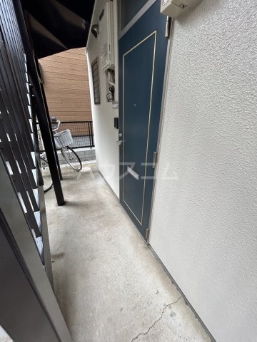 23/24 エントランス