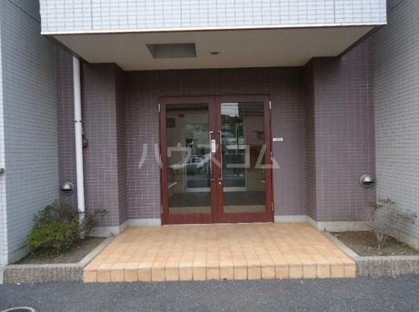 13/25 エントランス