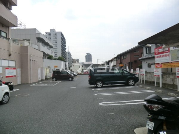22/29 駐車場