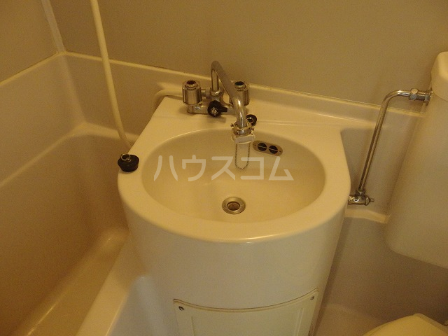 13/30 洗面